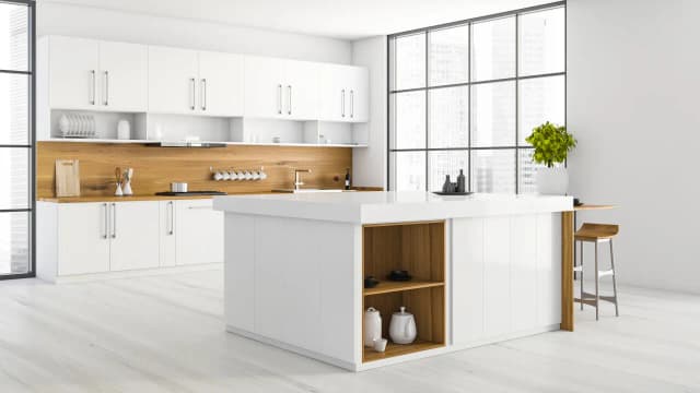 Co na ścianę w białej kuchni? Odkryj idealne kolory i materiały