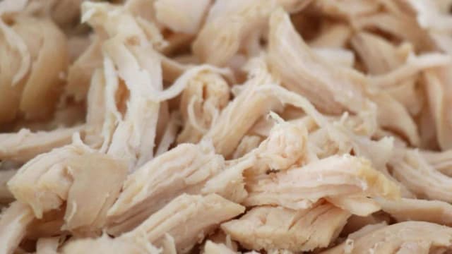 Mikser ile tavuk didikleme: Saniyeler içinde mükemmel sonuçlar elde edin