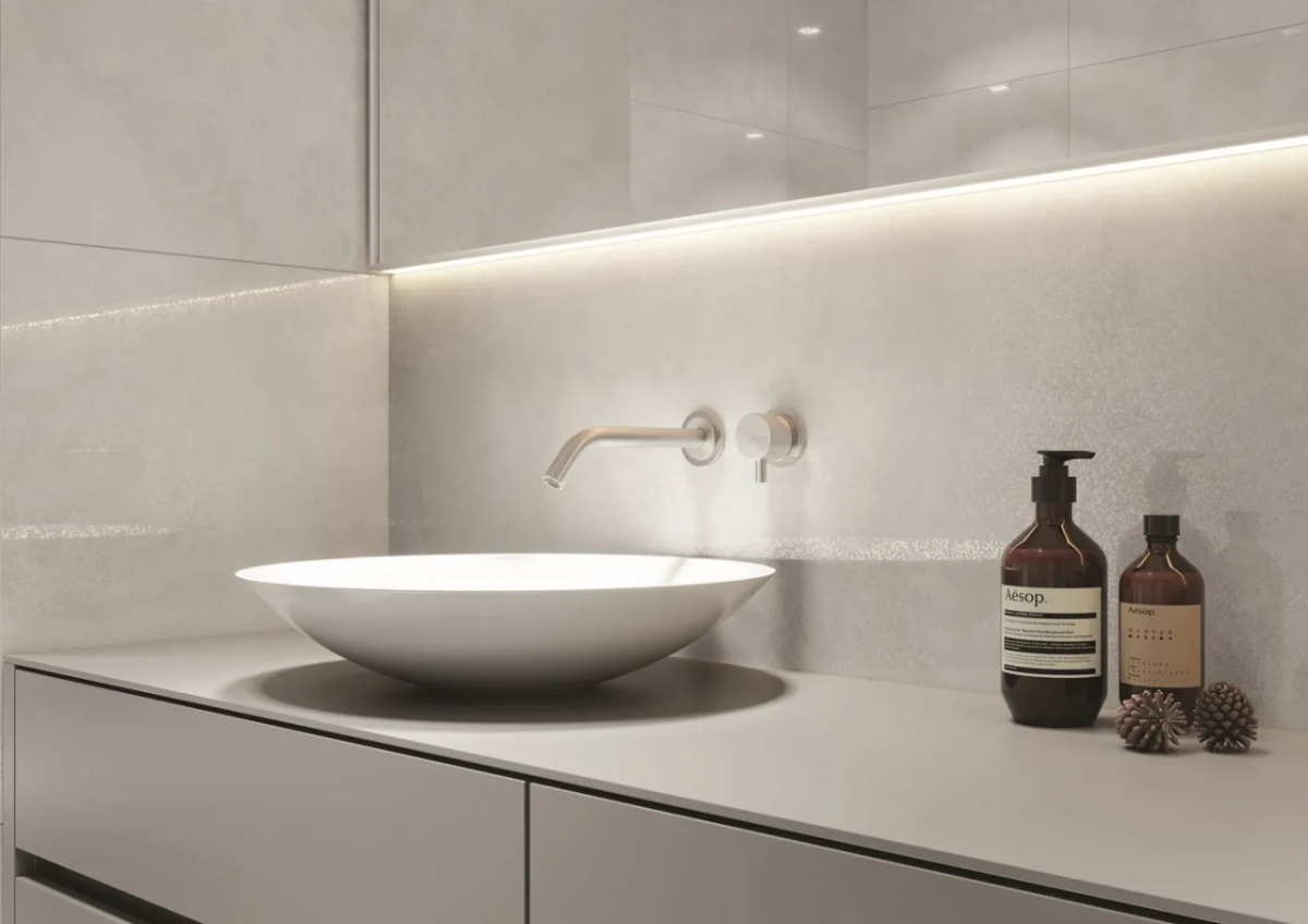 Jaki blat do łazienki pod umywalkę wybrać, by uniknąć błędów?